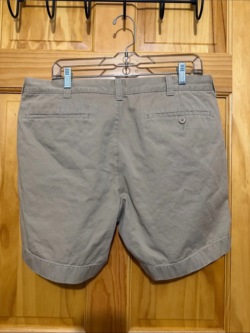 J. Crew Reade Men’s Flat-Front Chino Shorts in Tan, Size 35 Waist, 7” Inseam.